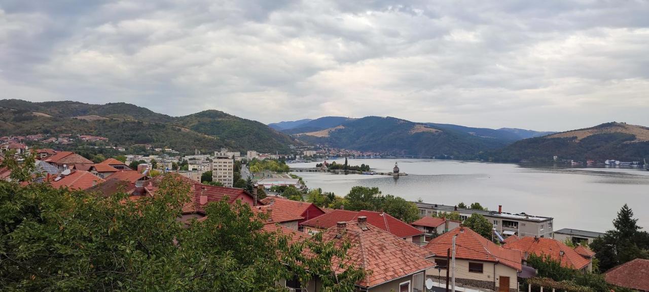 Отель Casa Rebeca Оршова Экстерьер фото
