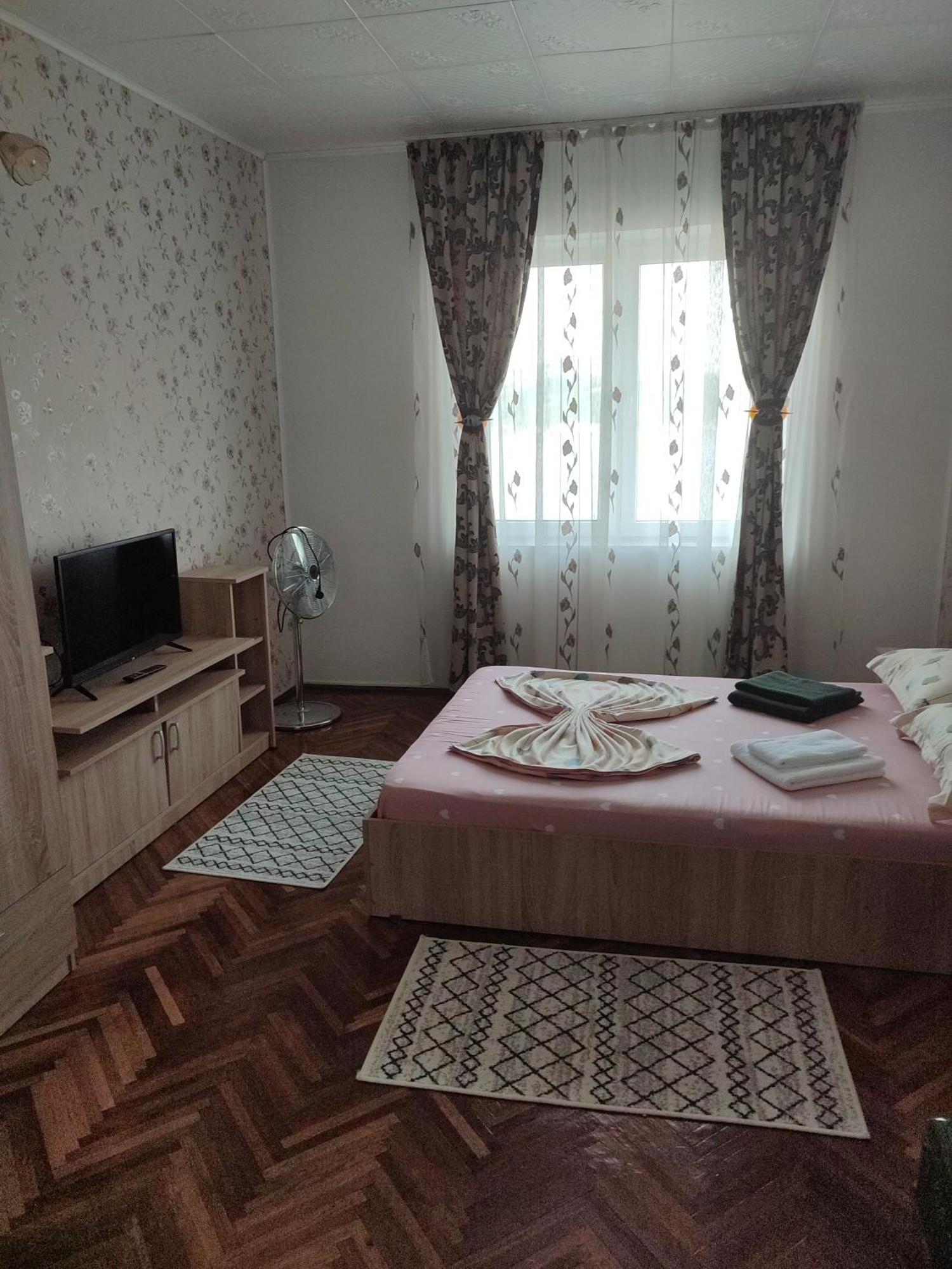 Отель Casa Rebeca Оршова Экстерьер фото